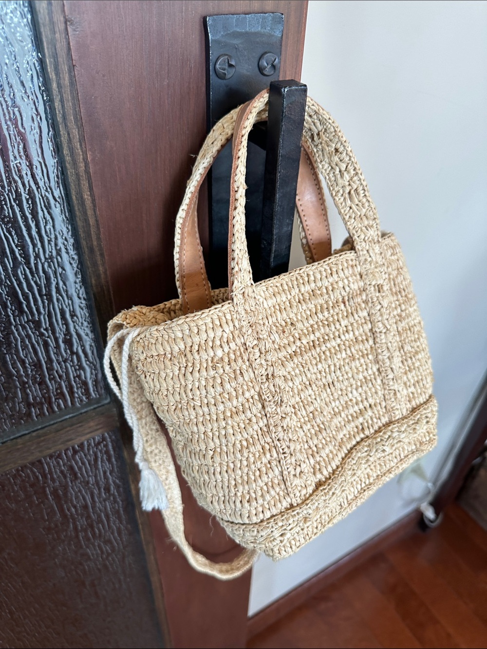 Vanessa Bruno Cabas Raffia Mini Bag
Accessories Straw Crochet Flower crossbody - Picture 10 of 12